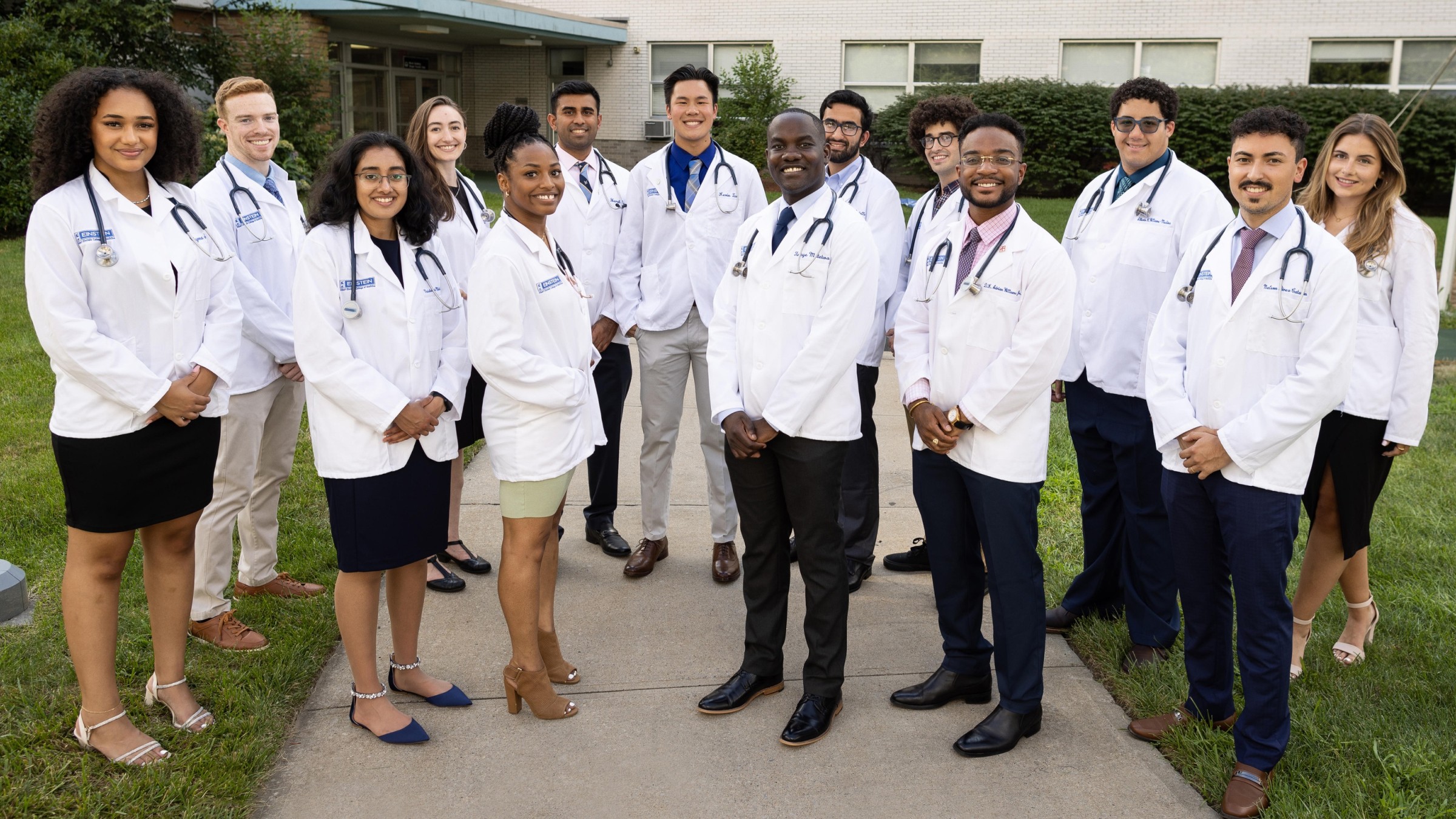 Group of Einstein’s MD Class of 2026 standing outdoors