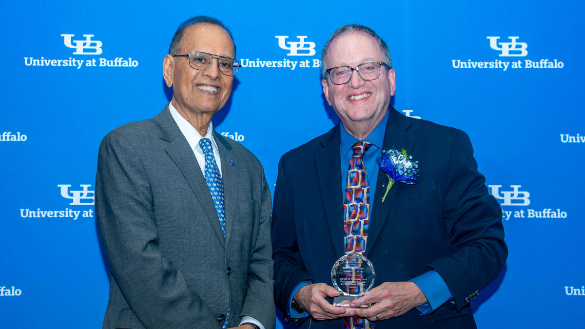 Mark J. Sinnett, BS, PharmD, FASHP, Honored with 2023 University at Buffalo’s Distinguished Alumni Award for Pharmaceutical Sciences